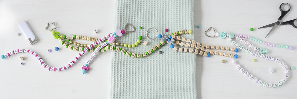 Collane didattiche personalizzate con perline di legno per bambini da regalare per l’inizio della scuola